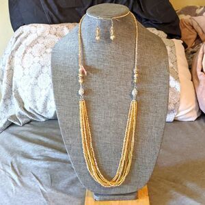 Gorgeous multi layered clear & peach crystal faceted beaded necklace & earrings